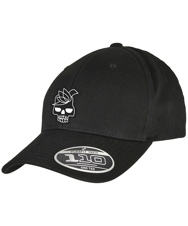 Organic cotton cap with adjustable Flexfit buckle and curved visor.